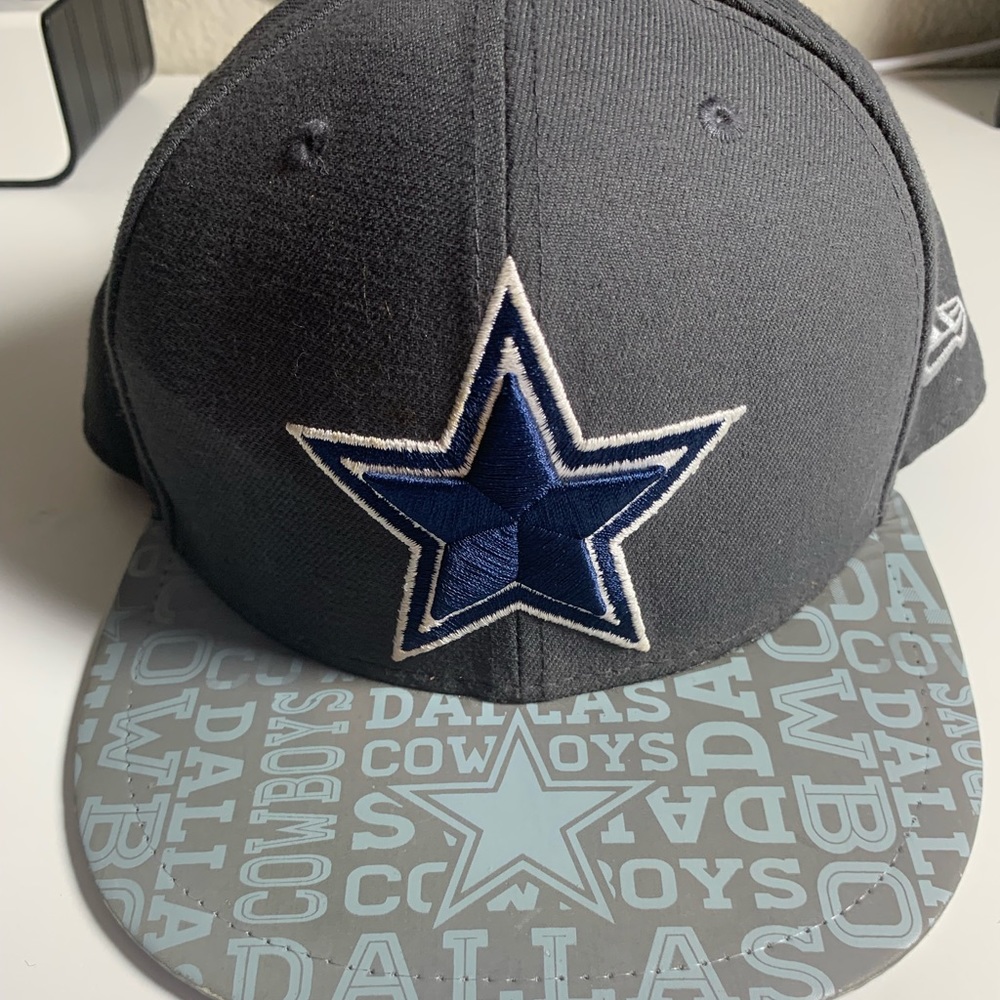 Dallas Cowboys Hat (excellent condition)